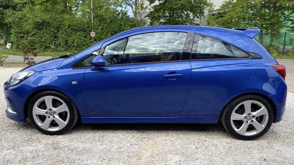 Vauxhall Corsa VXR - side