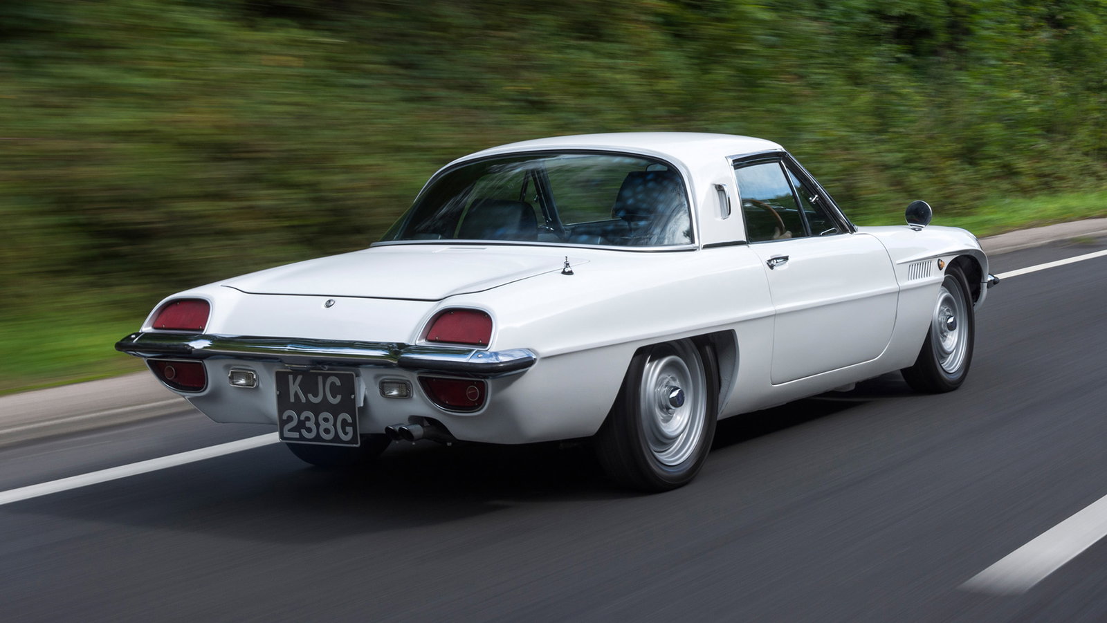 Mazda Cosmo Sport, rear