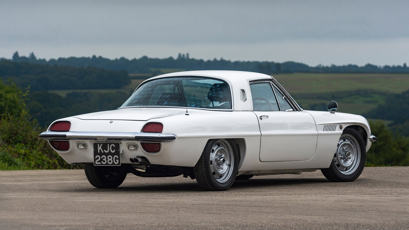 Mazda Cosmo Sport, rear