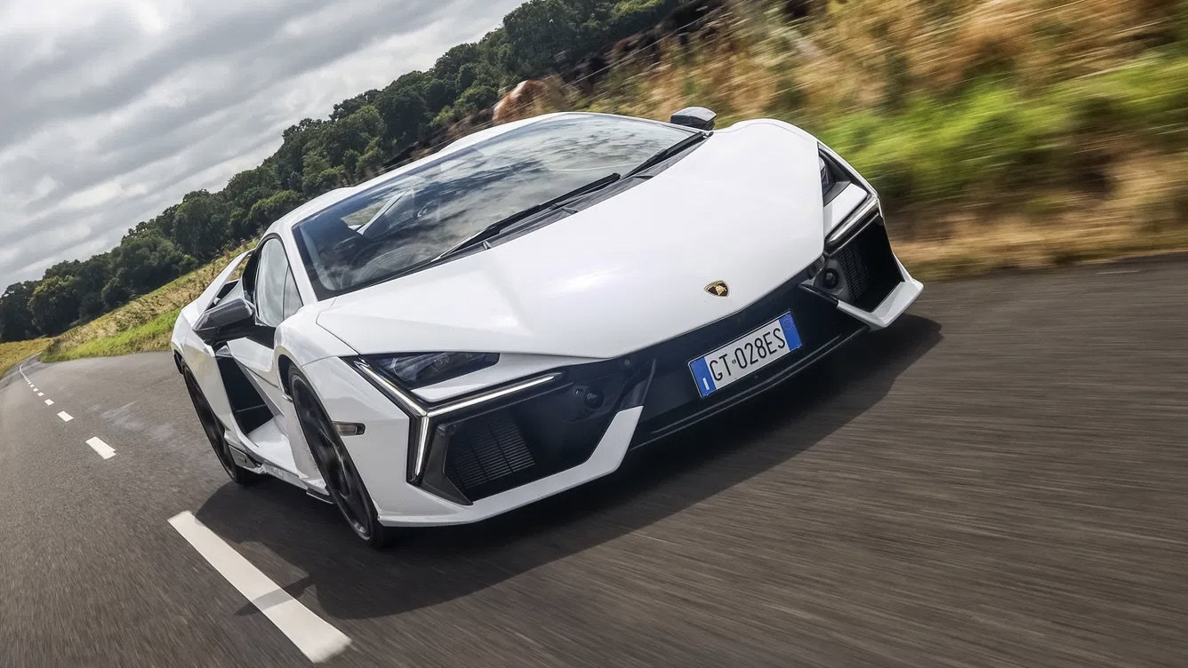 Lamborghini Revuelto