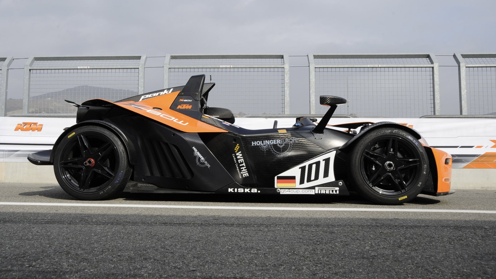KTM X-Bow - side