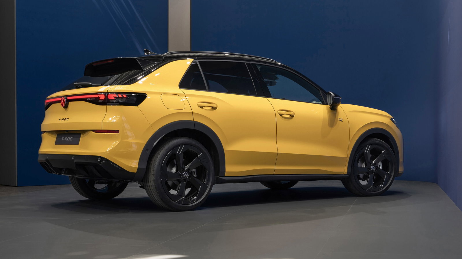 VW T-Roc - rear