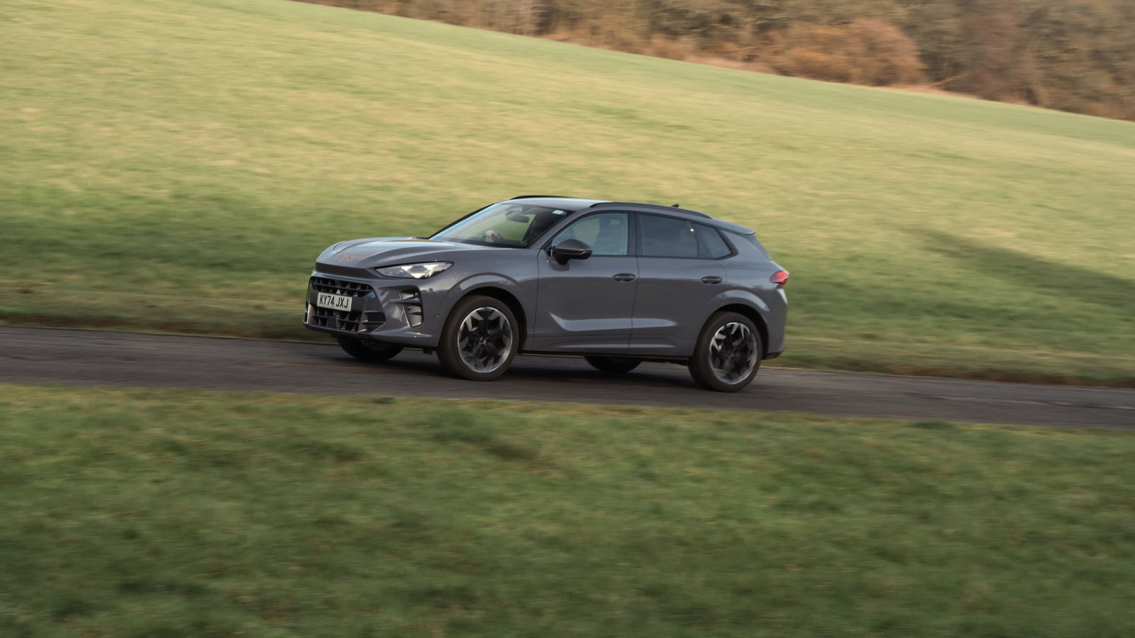 Cupra Terramar - side, driving