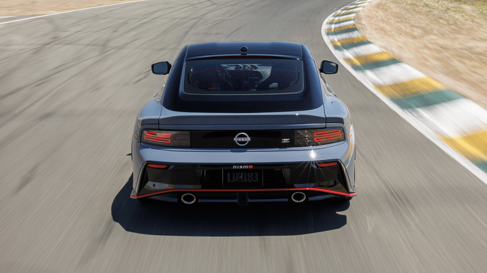 Nissan Z Nismo - rear