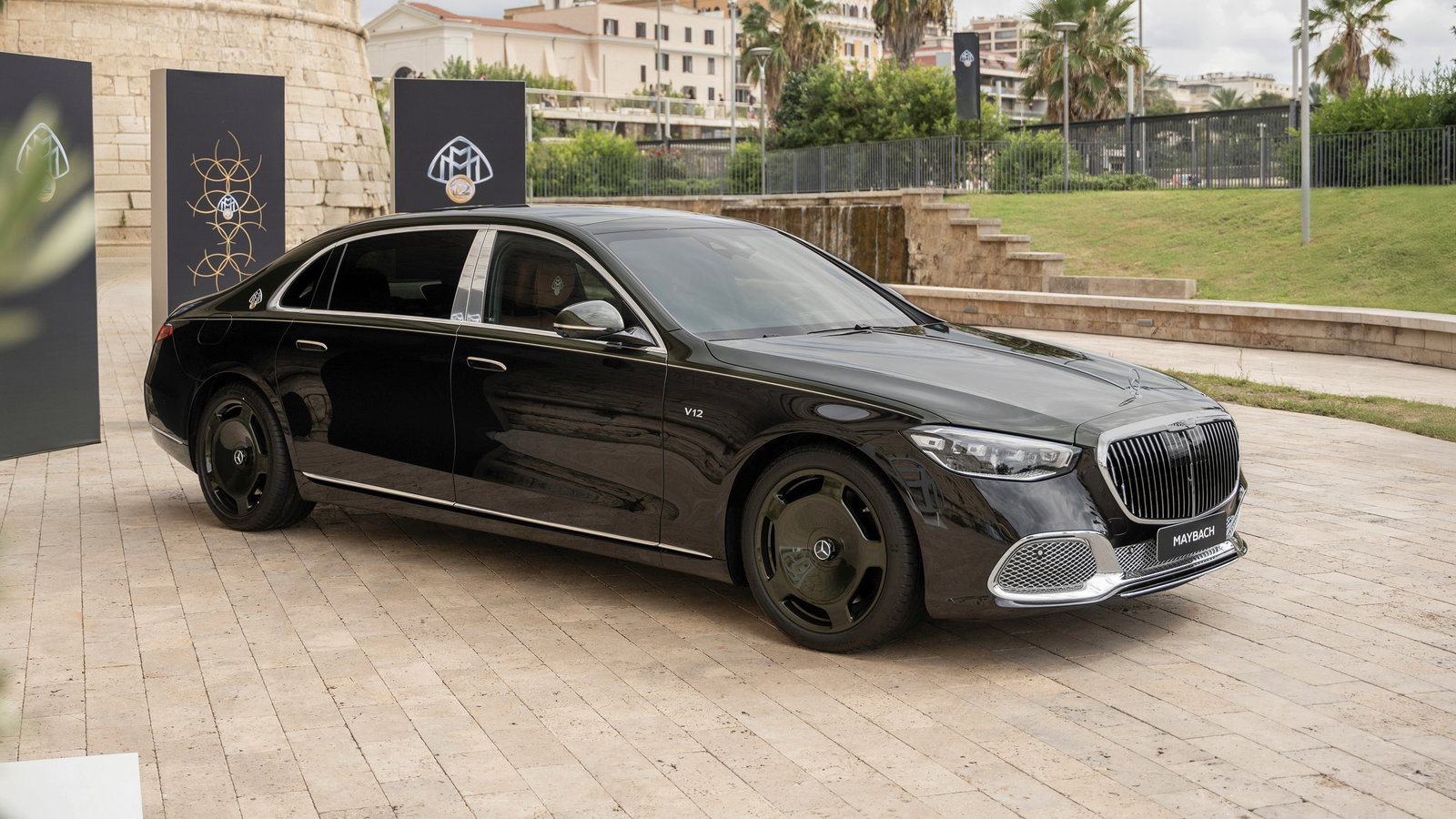 Mercedes-Maybach V12 Edition - front