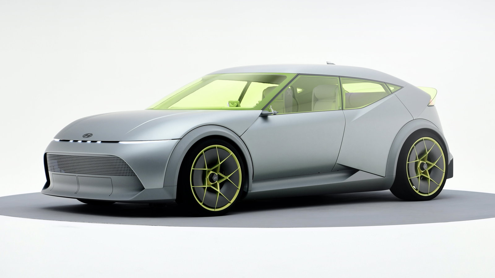 Hyundai Concept Three - front