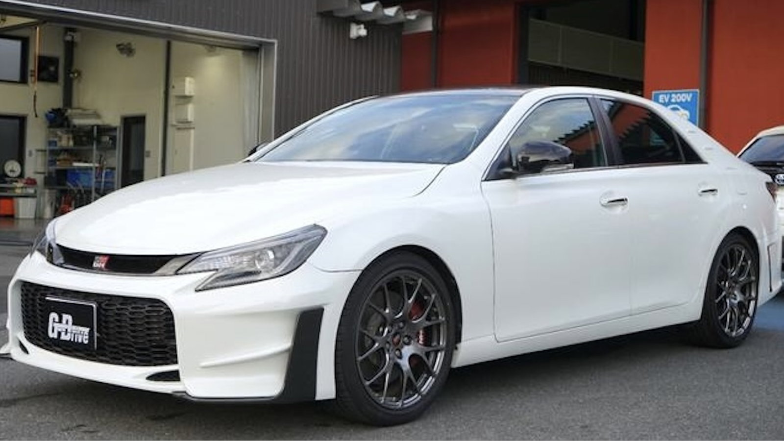 Toyota Mark X GRMN - front