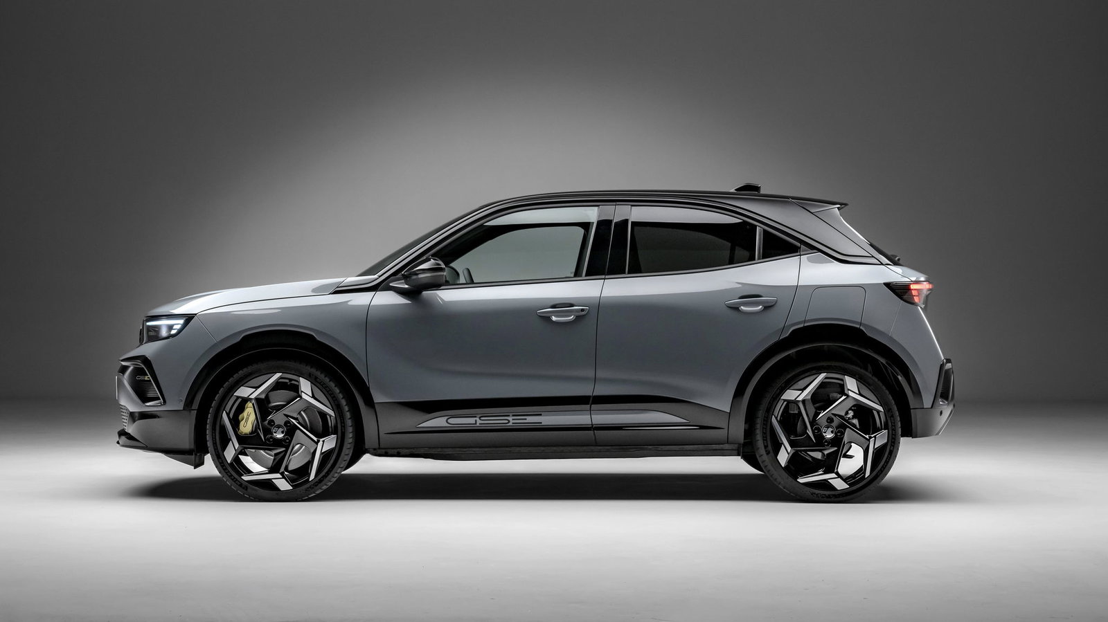 Vauxhall Mokka GSE - side