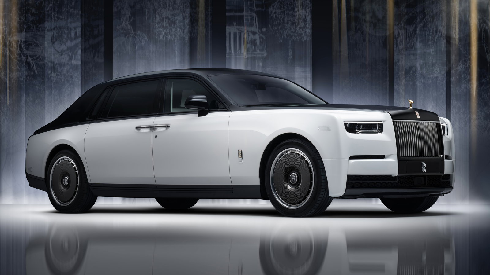 Rolls-Royce Phantom Centenary - front