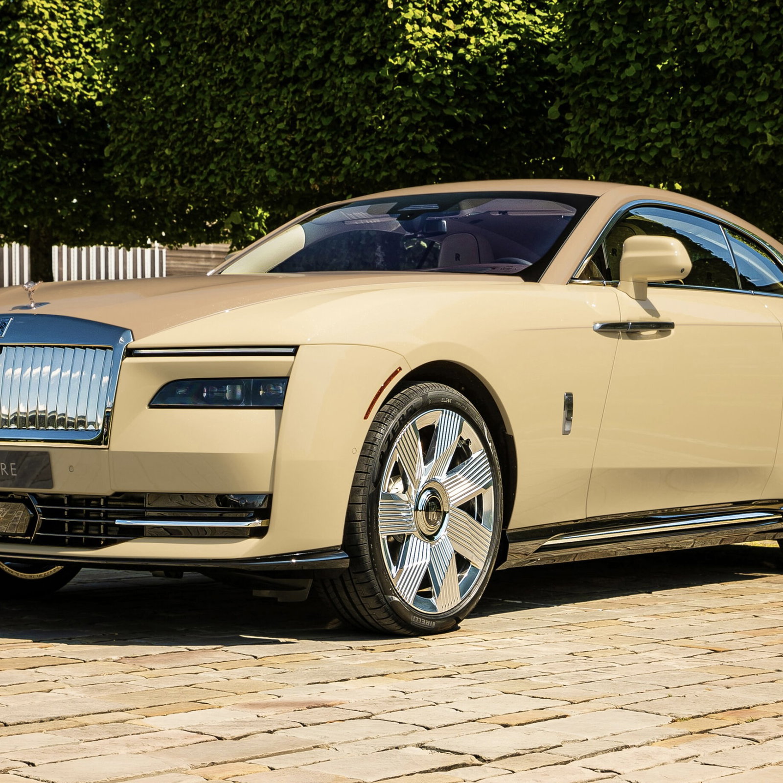 Rolls-Royce Spectre Bailey - front