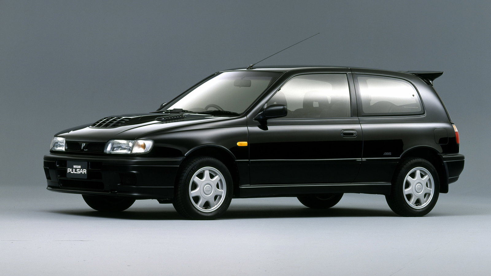 Nissan Pulsar GTI-R, front