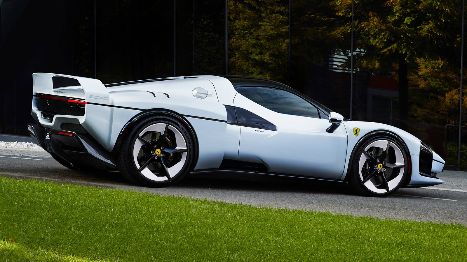 One-Off Ferrari SC40 Pays Homage To The F40 | CarThrottle