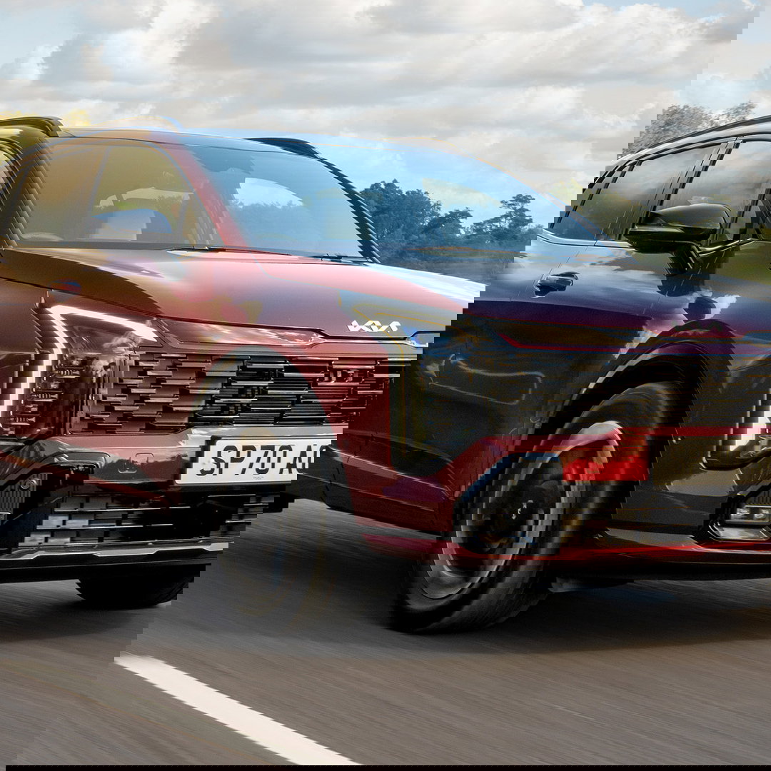 2025 Kia Sportage, front