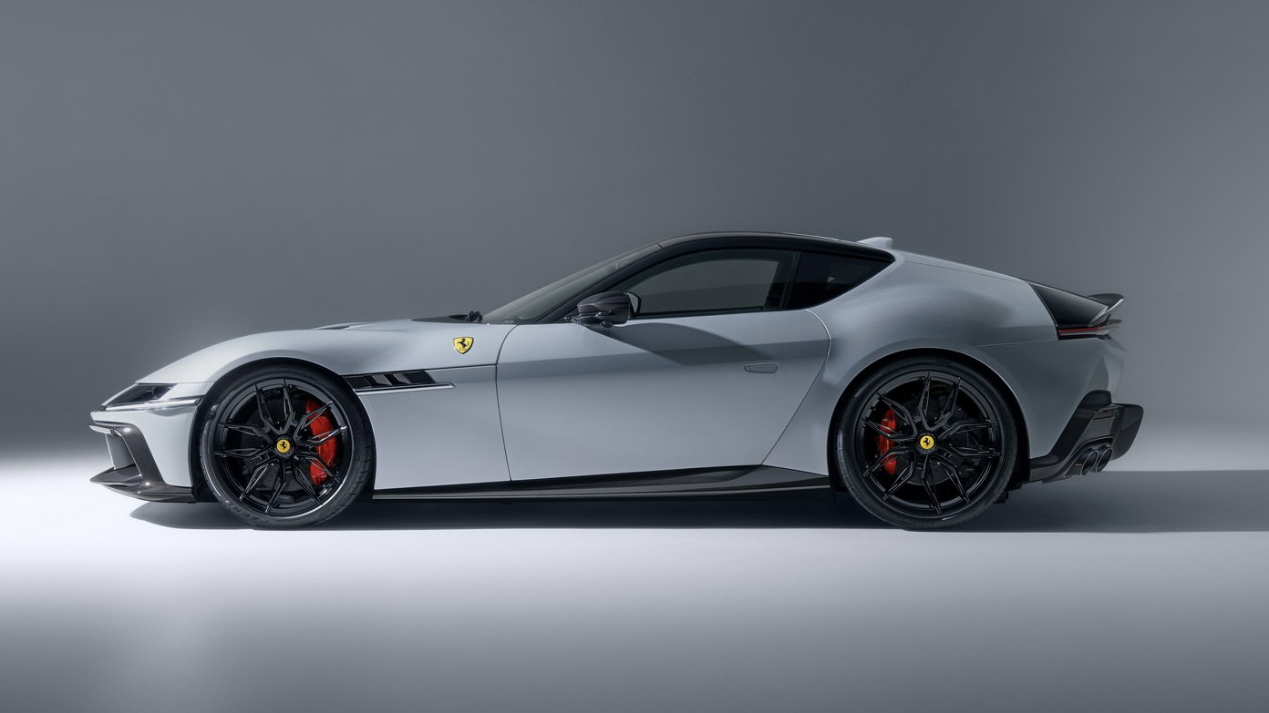 Novitec Ferrari 12Cilindri - side