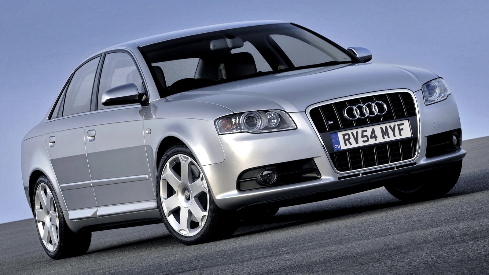 Audi S4 (B7)