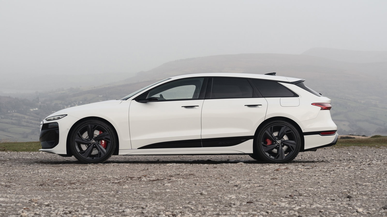 Audi S6 Avant E-Tron - side, static