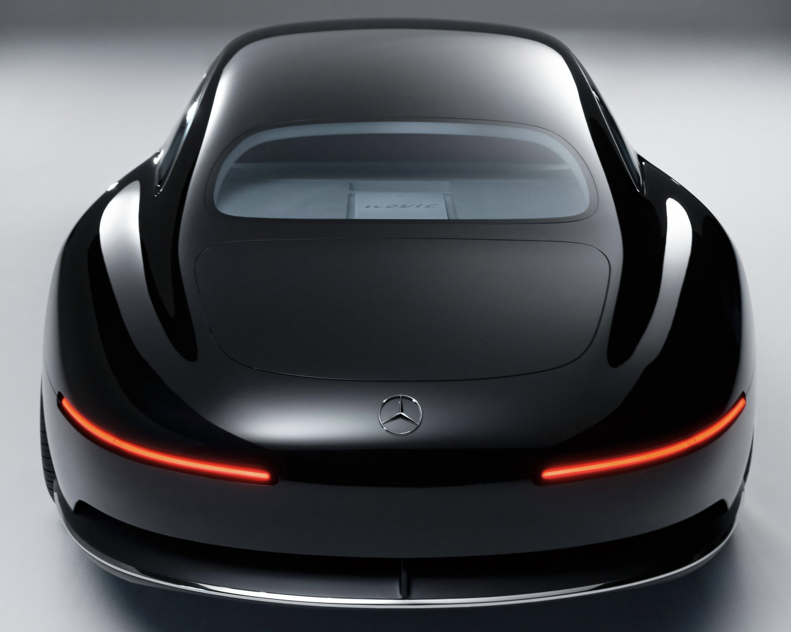 Mercedes Vision Iconic - rear