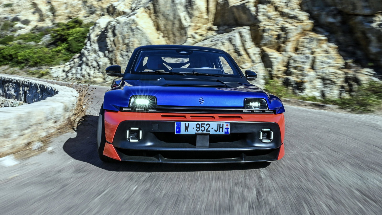 Renault 5 Turbo 3E prototype - front