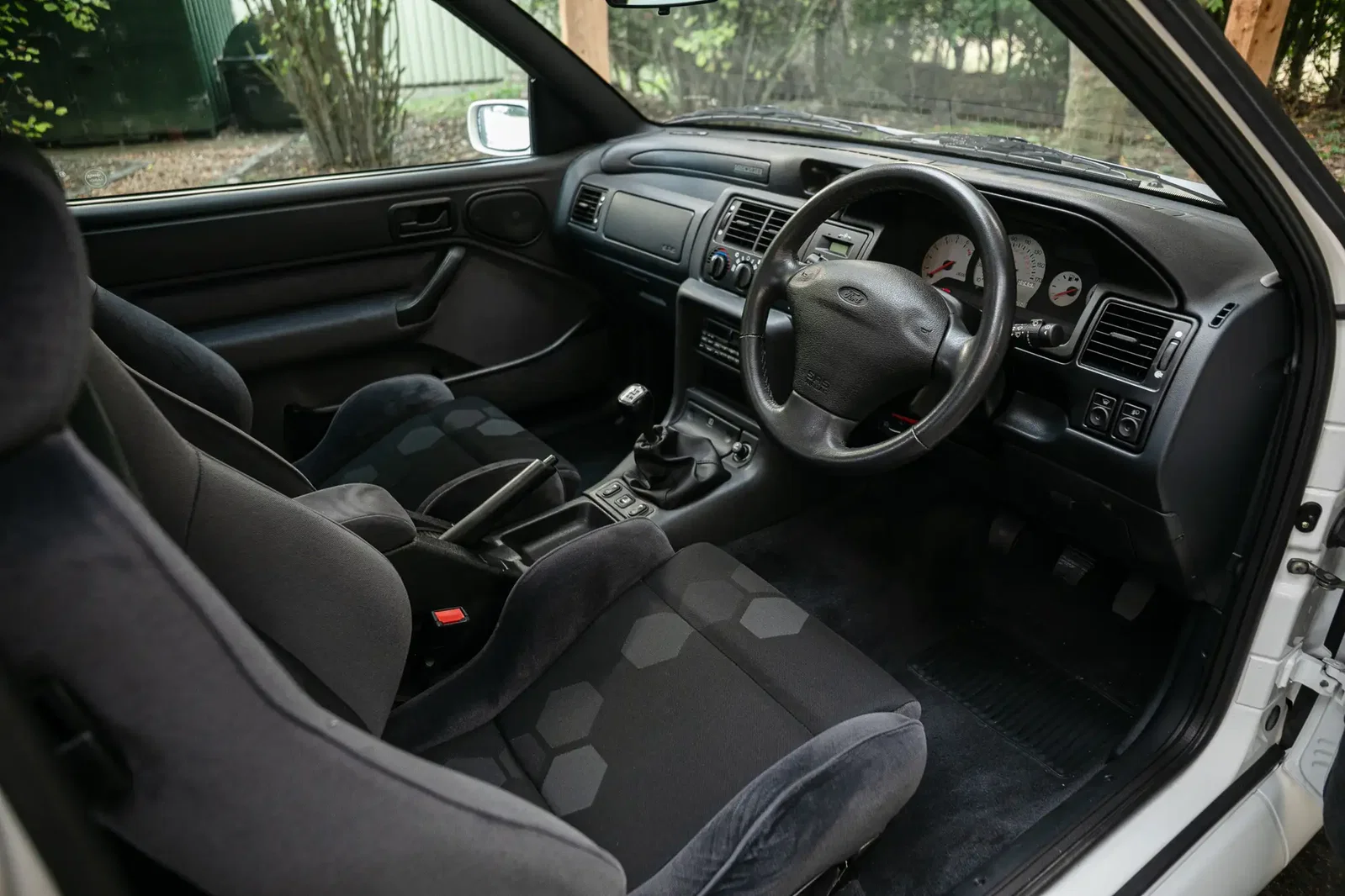 Ford Escort RS Cosworth - interior
