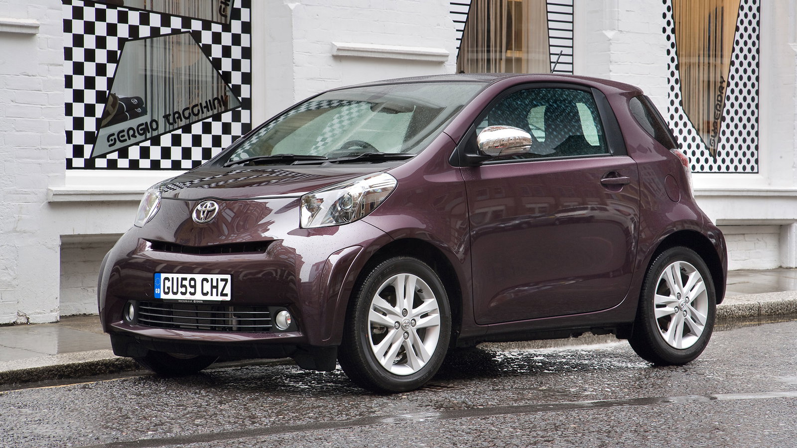 Toyota iQ