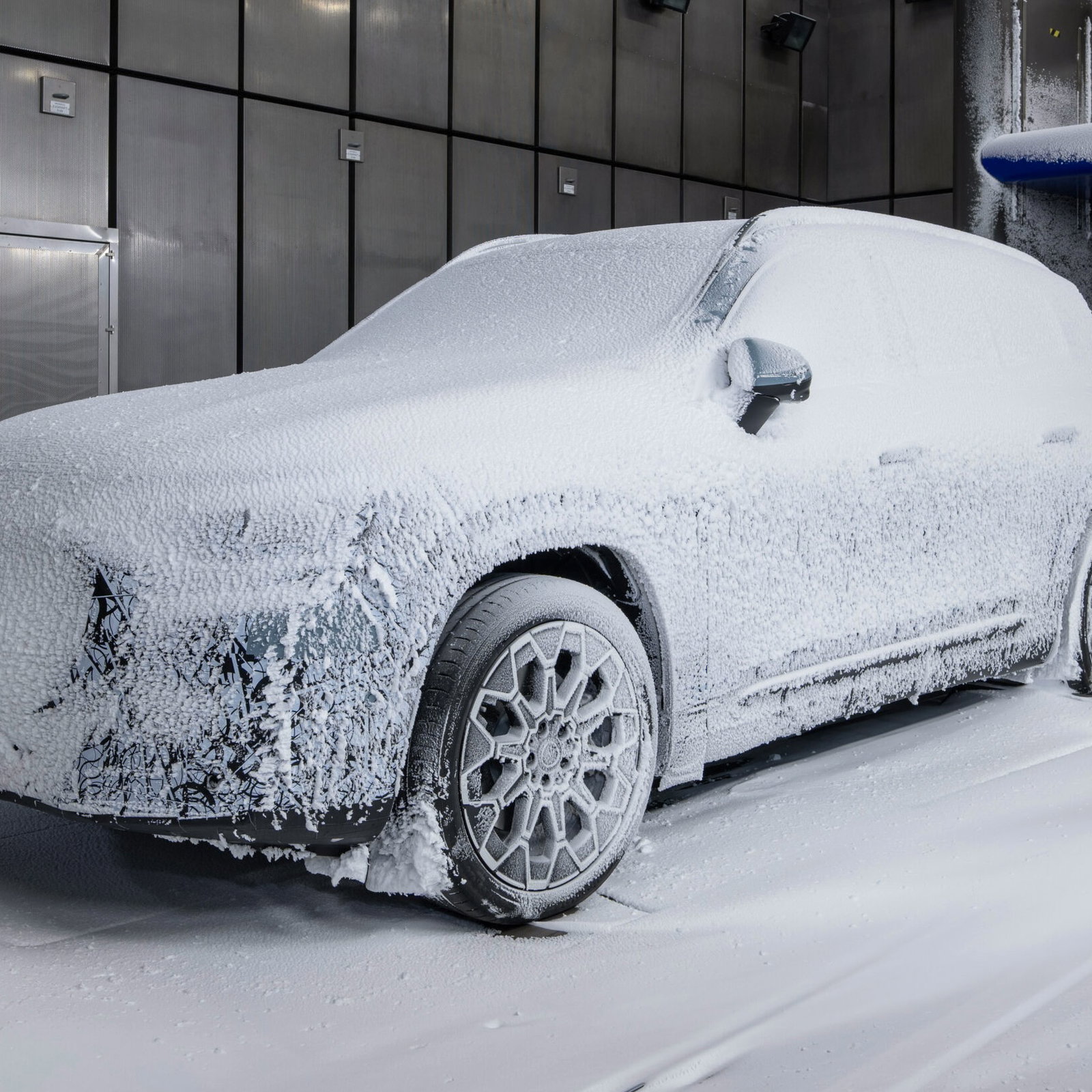 Mercedes GLB teaser - front