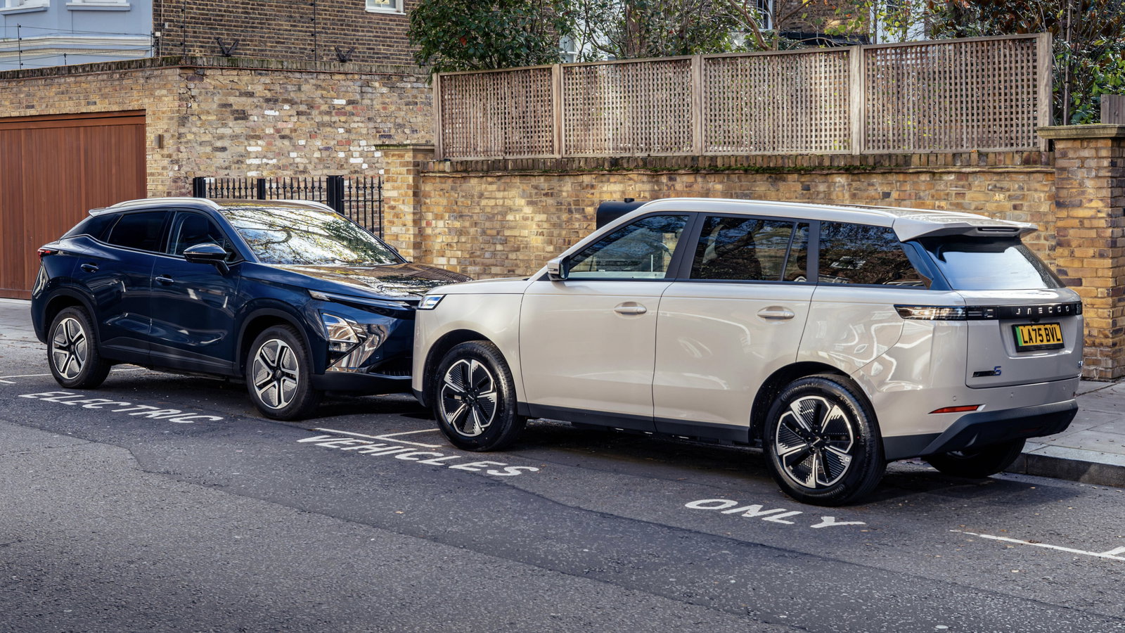 Omoda E5 and Jaecoo E5