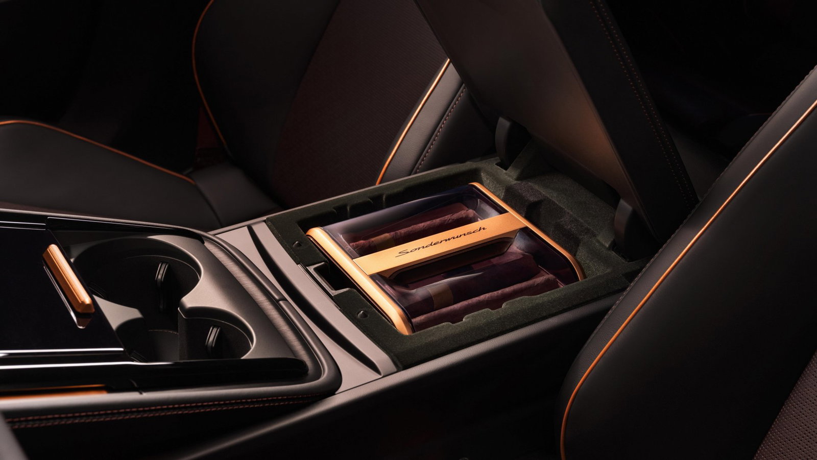 Sonderwunsch Porsche Panamera Turbo E-Hybrid - interior detail