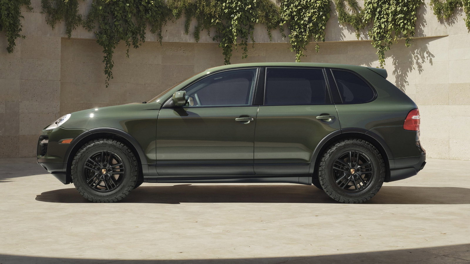 Sonderwunsch-restored Porsche Cayenne GTS - side