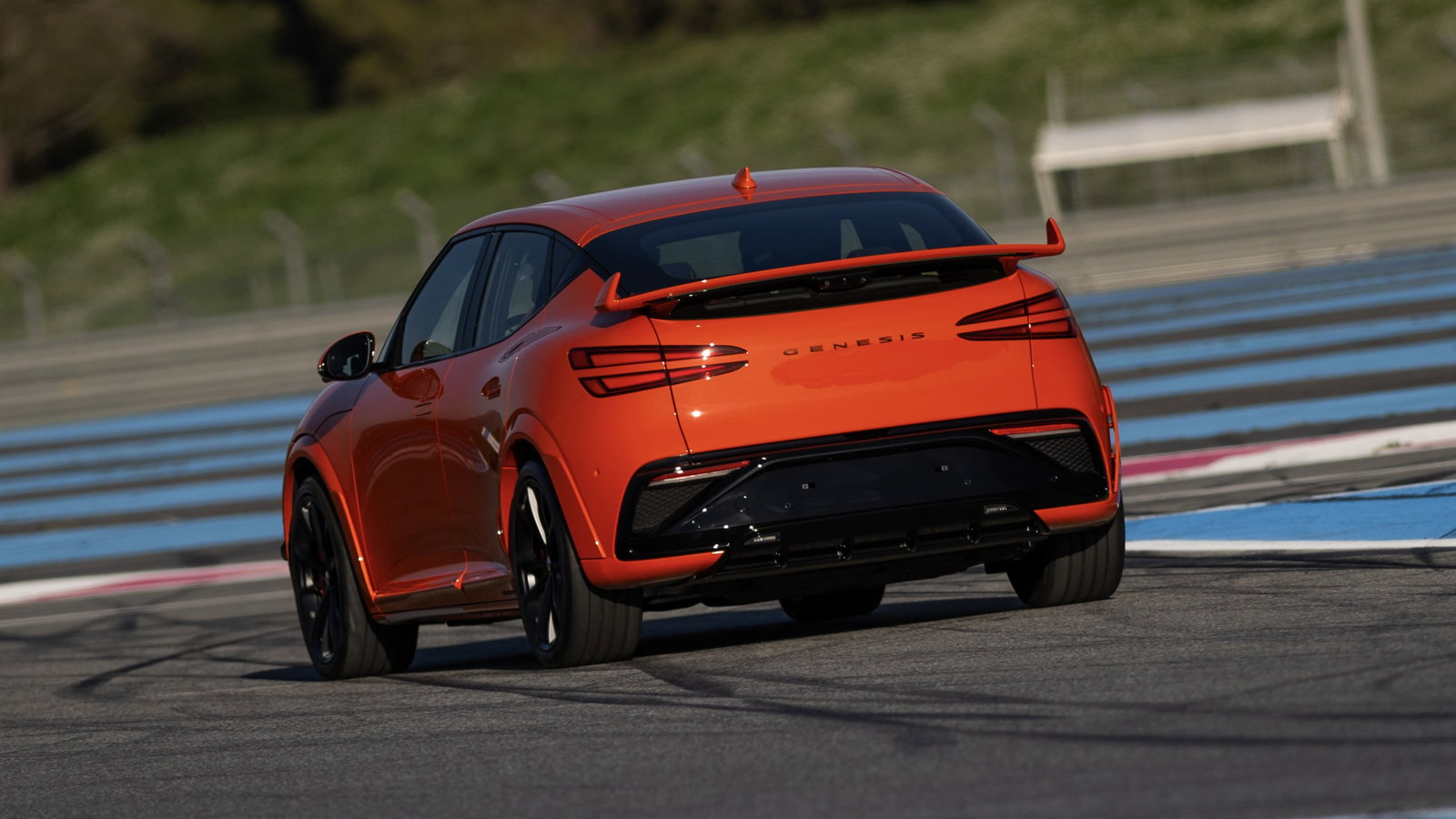 Genesis GV60 Magma - rear