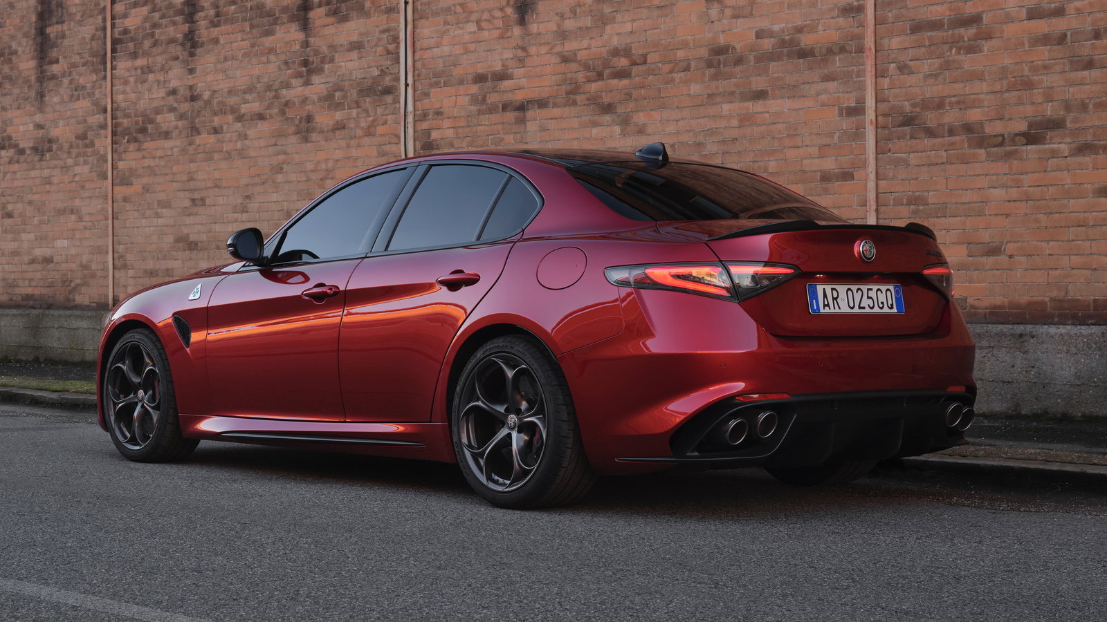 Alfa Romeo Giulia Quadrifoglio Collezione - rear