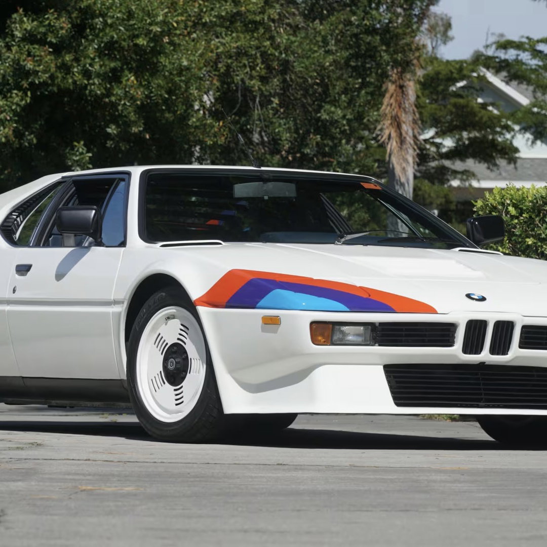 Ex-Niki Lauda BMW M1 - front