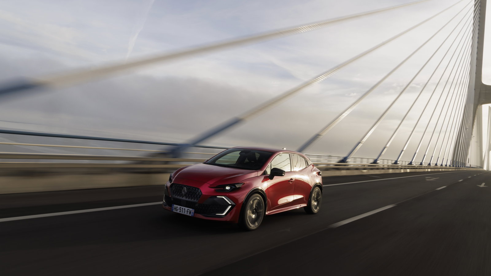 Renault Clio Mk6 - front, driving