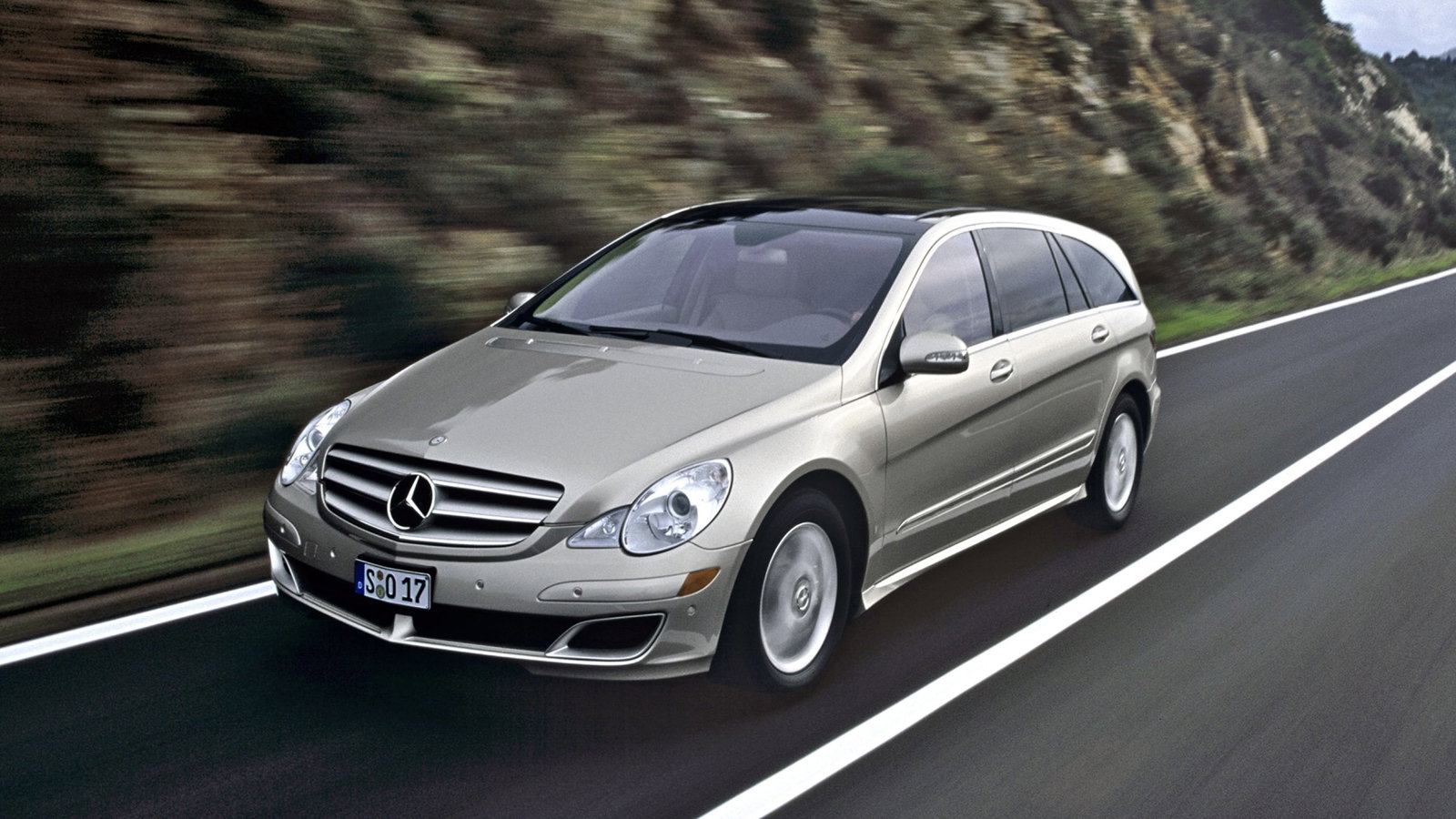 Mercedes R500
