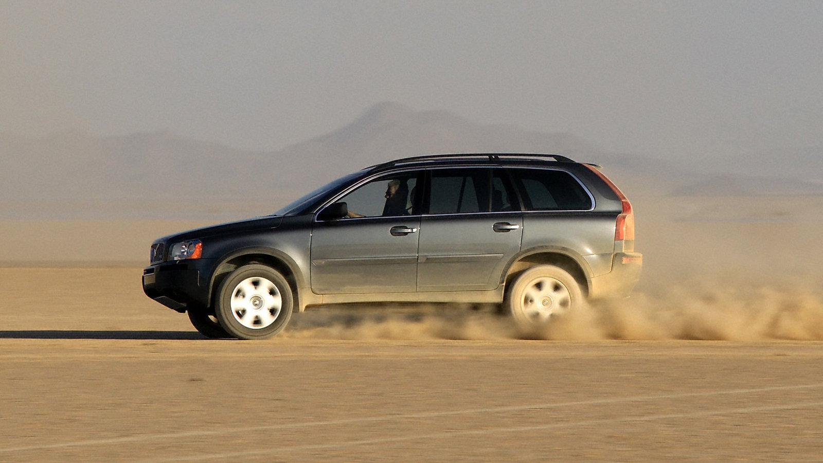 Volvo XC90 V8