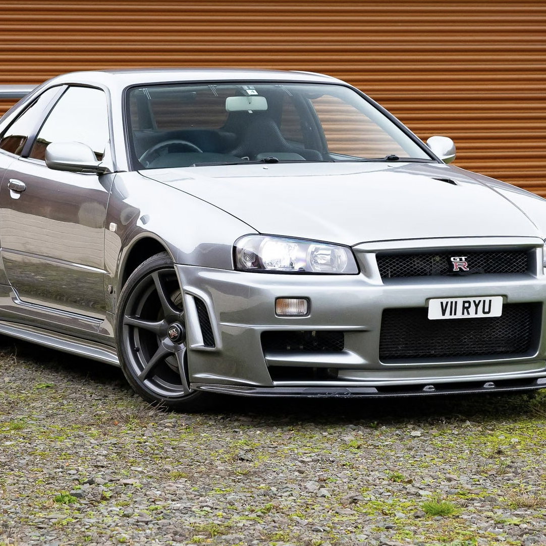 Nissan Skyline GT-R V-Spec II - front