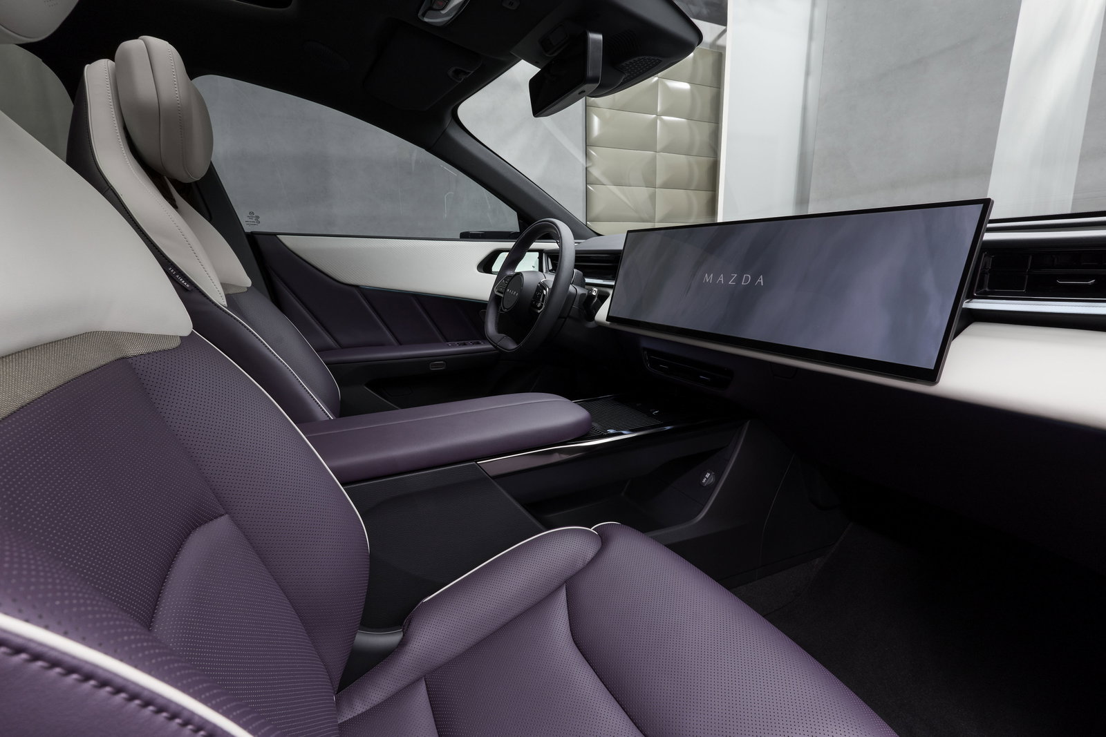 The Mazda CX-6e - interior