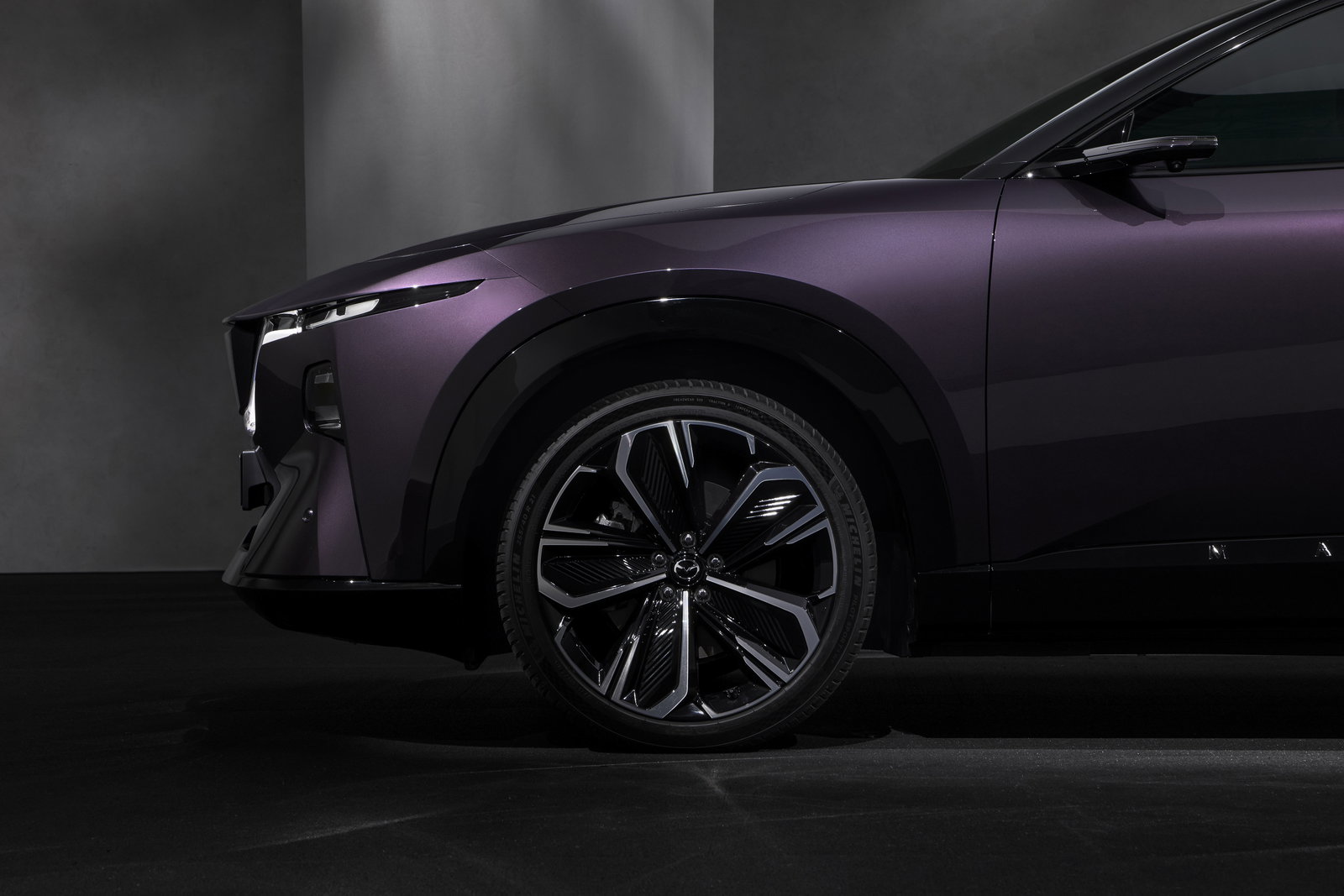 The new Mazda CX-6e