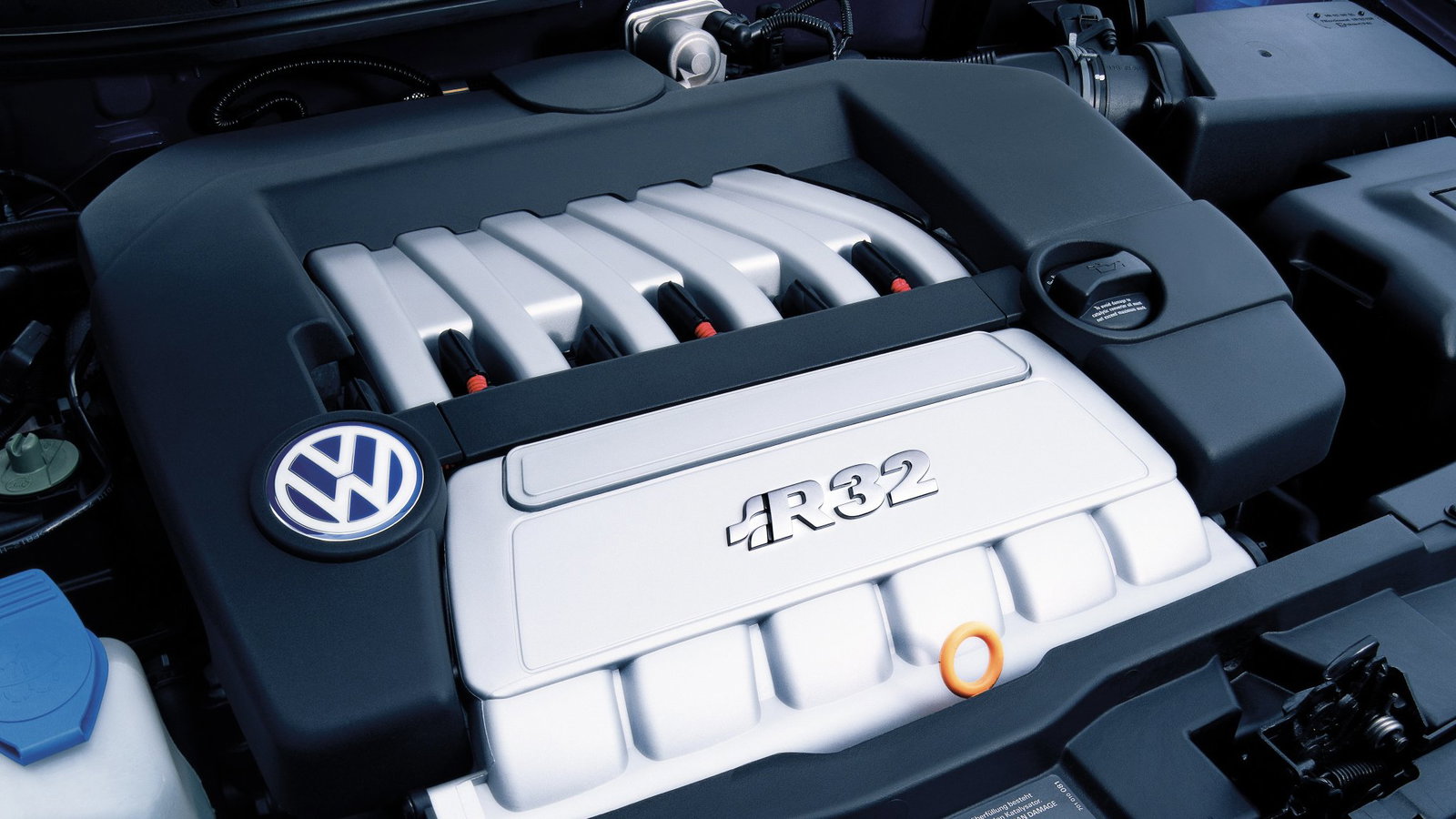 Volkswagen VR6 engine in a Golf R32