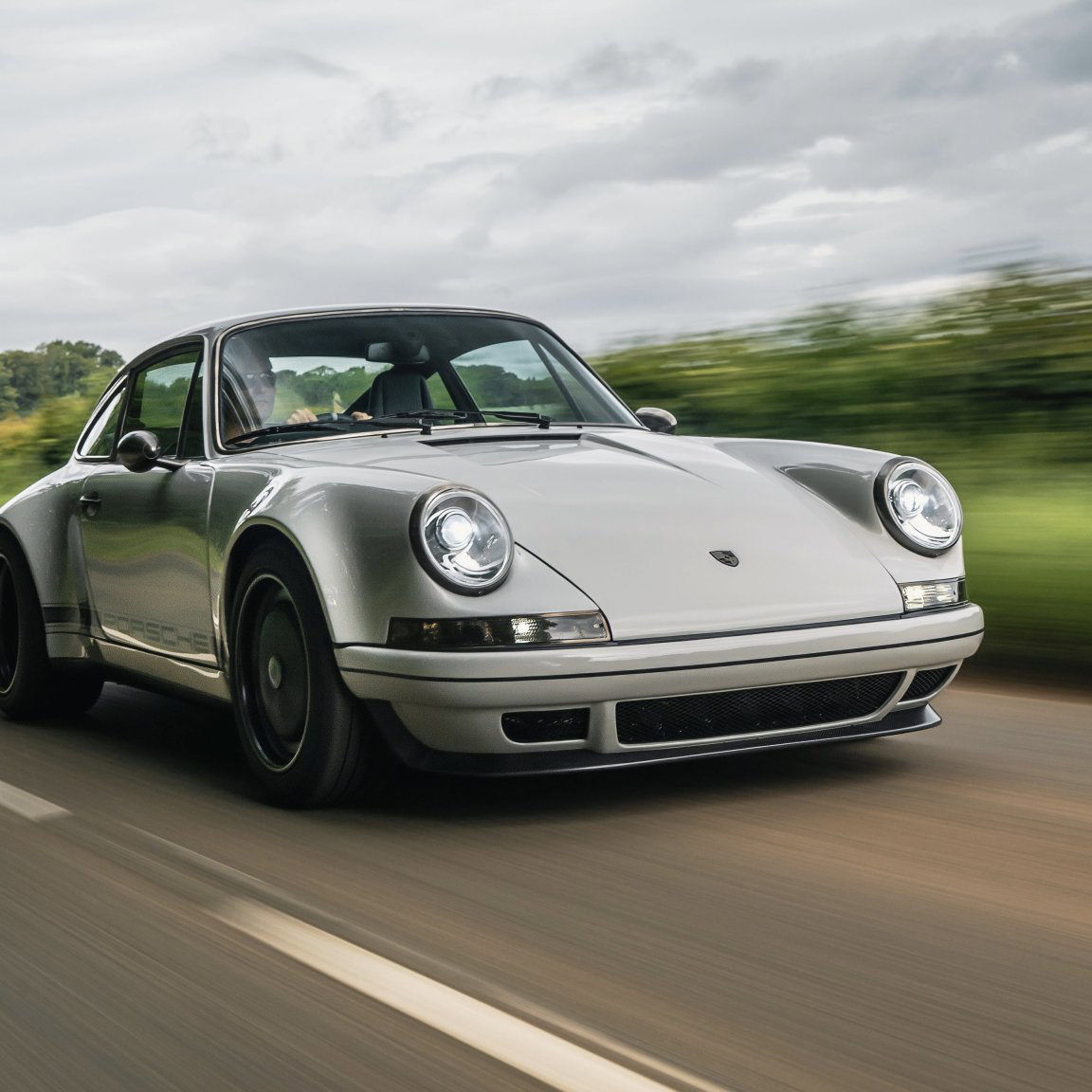 Theon Design carbon-bodied Porsche 911 restomod - front