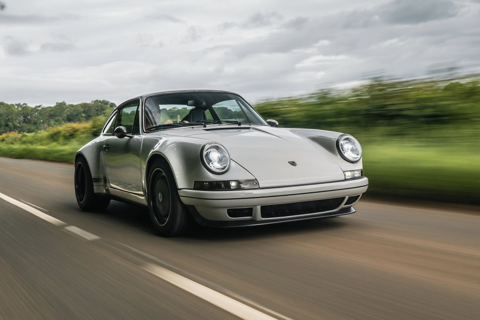 Theon Design carbon-bodied Porsche 911 restomod - front