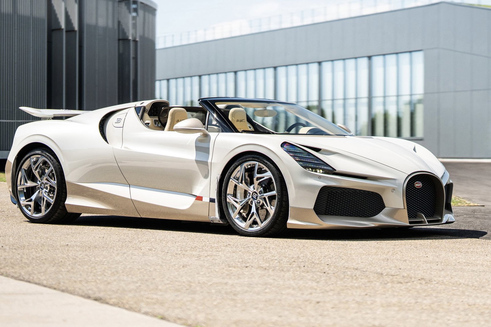 Final Bugatti Mistral - front