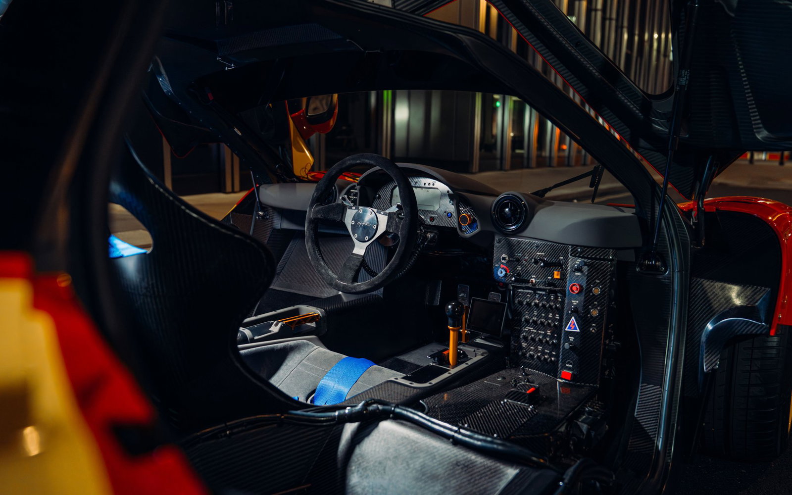 McLaren F1 GTR chassis 10R - interior