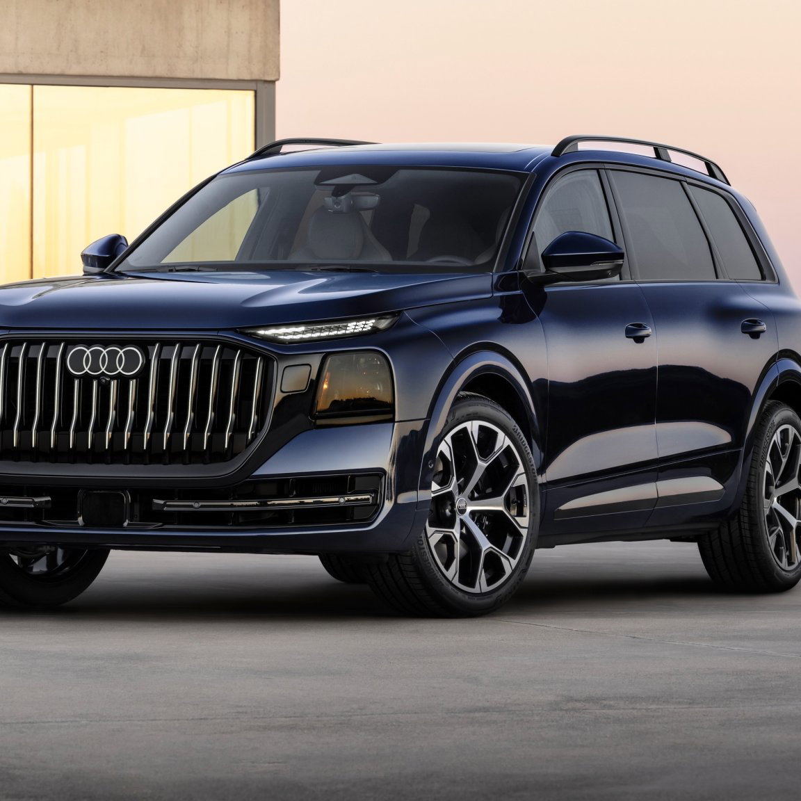 Audi Q9 - front
