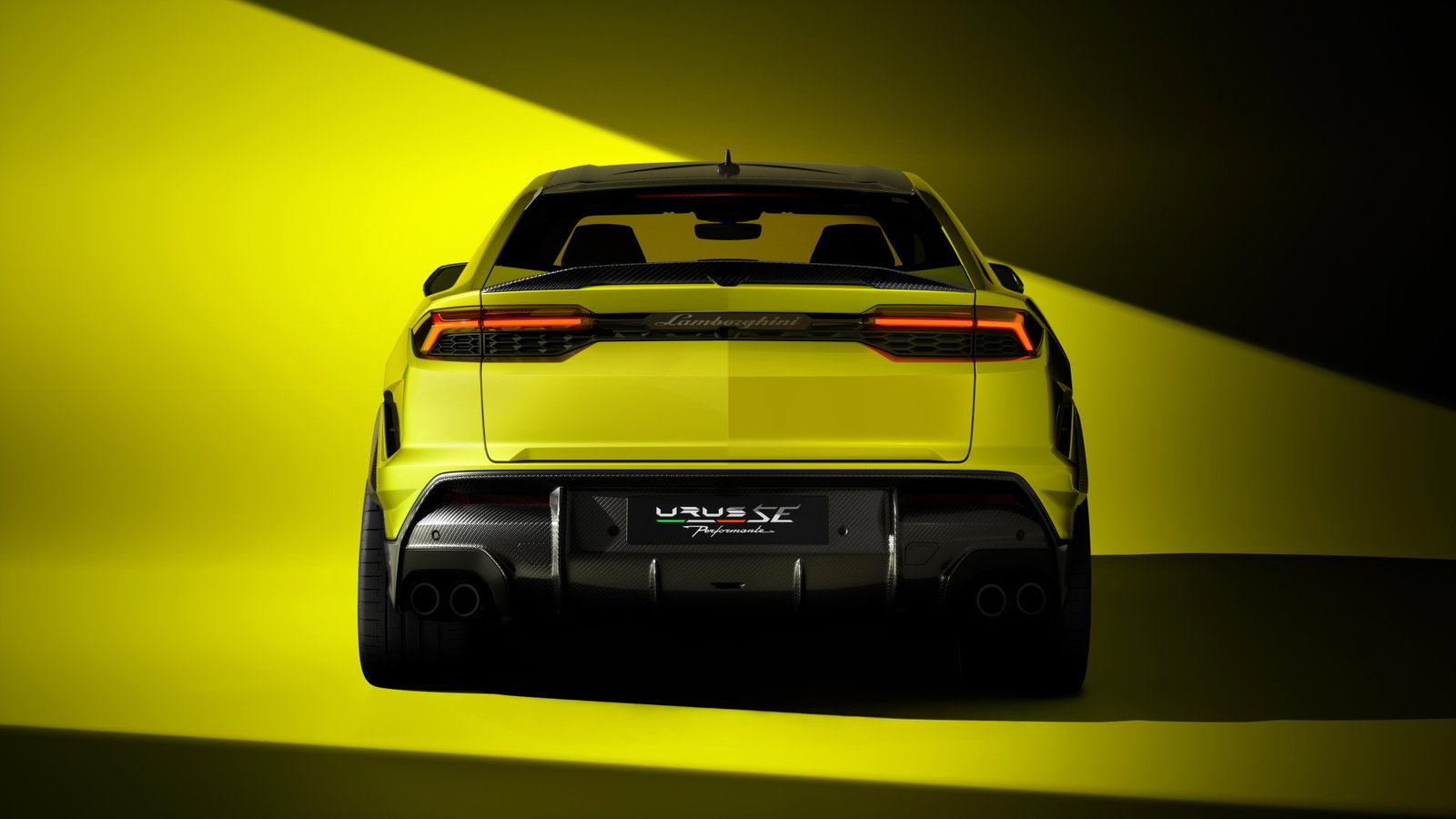 Lamborghini Urus SE Performante - rear