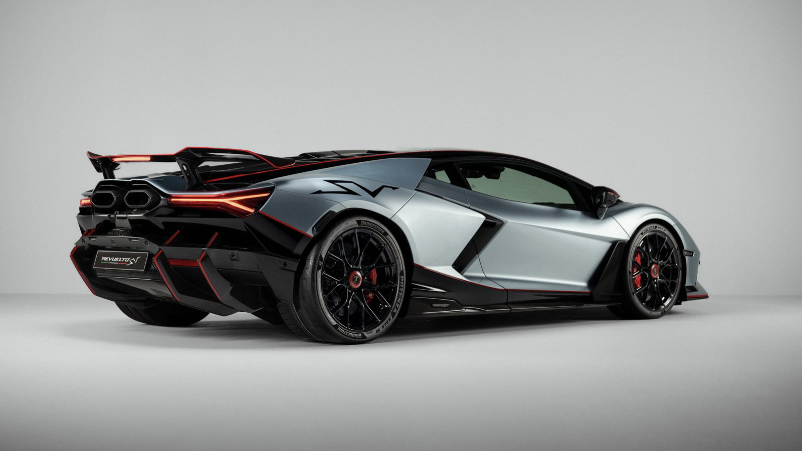 Lamborghini Revuelto SV - rear