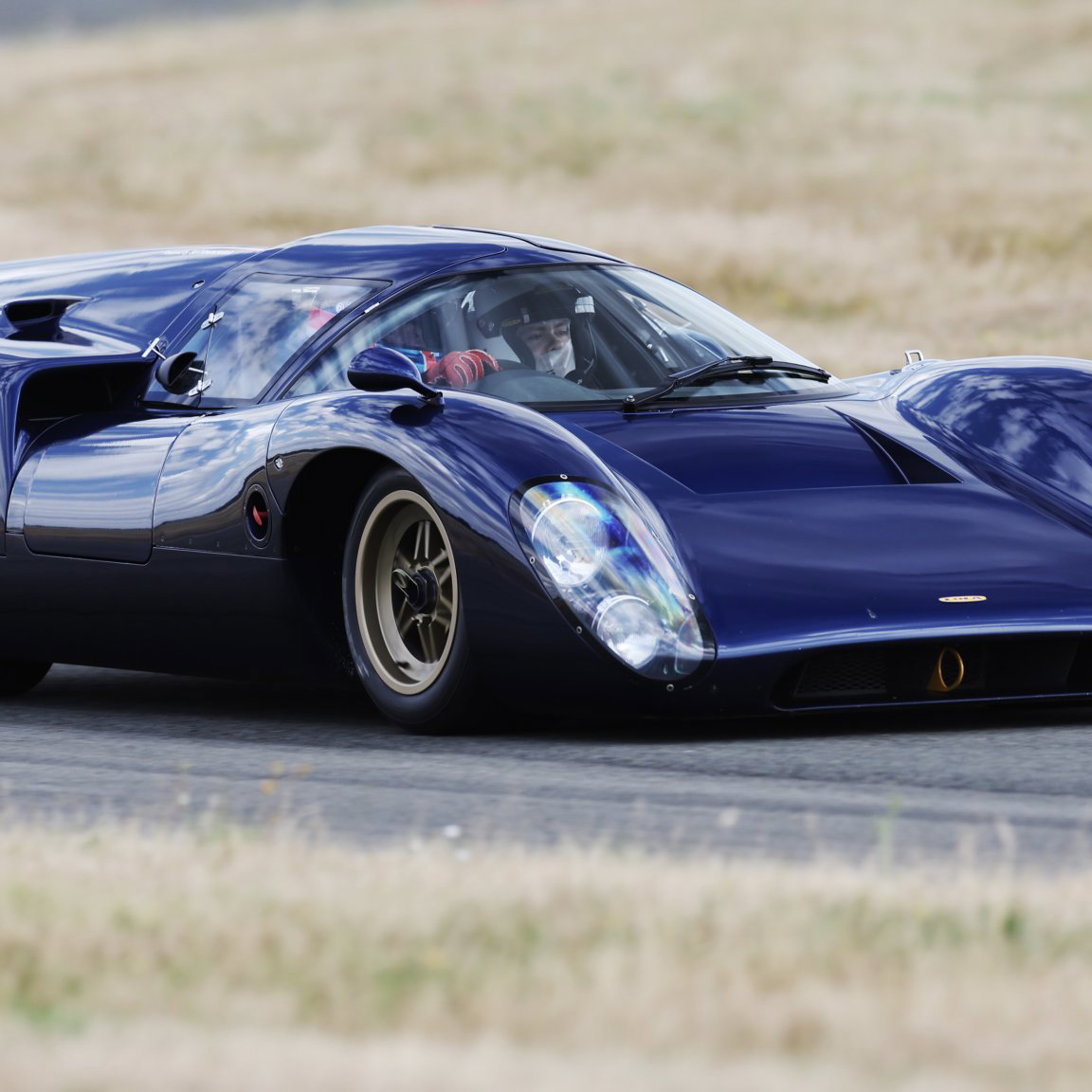 Lola T70S - front, driving
