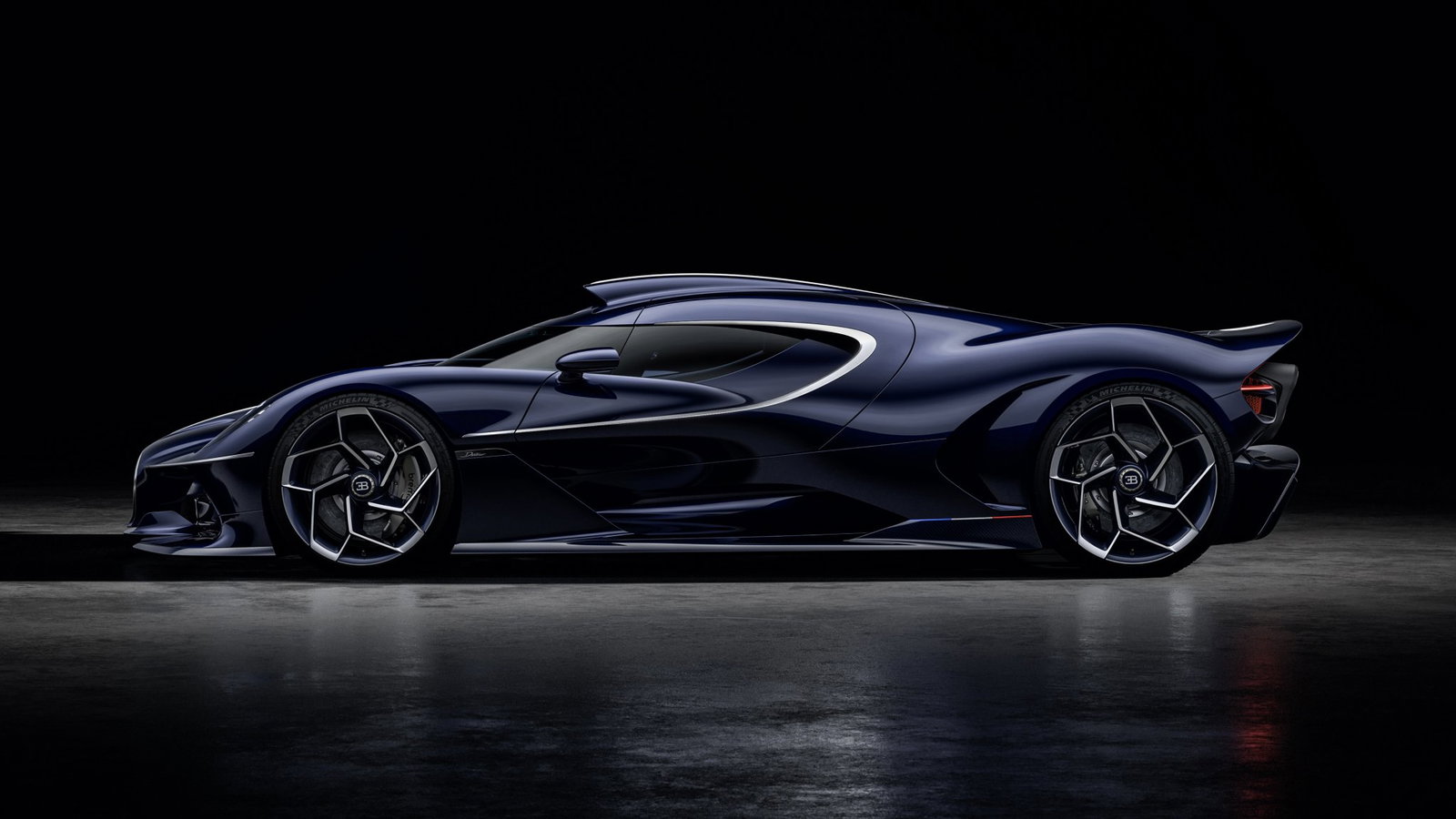 Bugatti Destrier - side