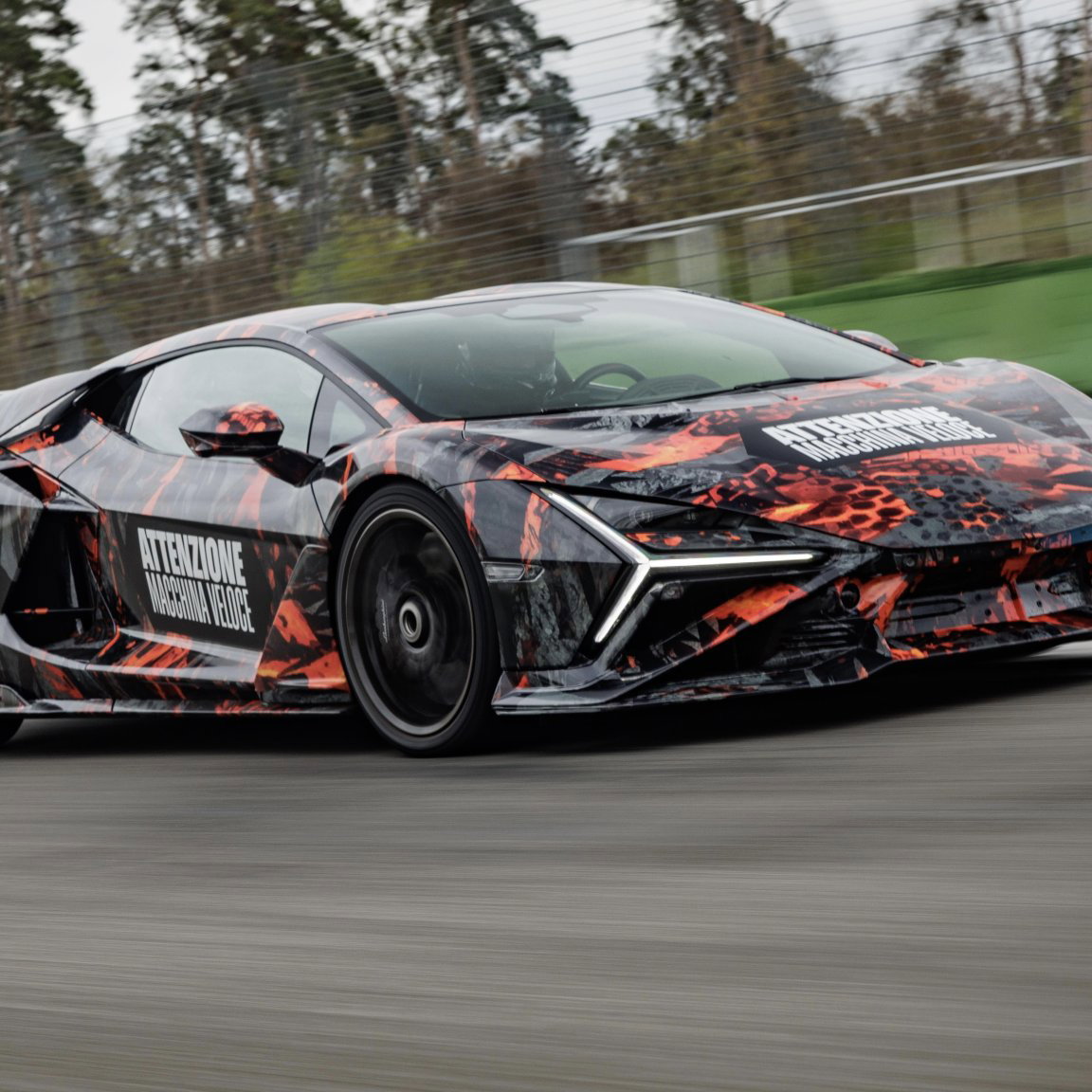 Lamborghini Revuelto SV prototype - front