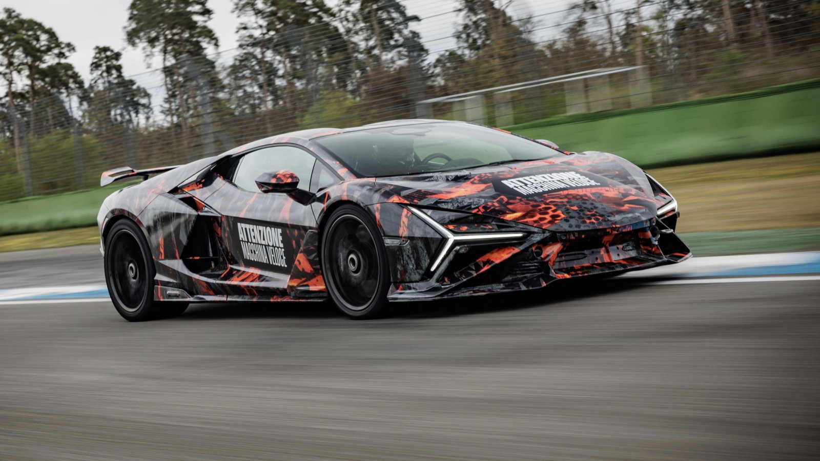 Lamborghini Revuelto SV prototype - front