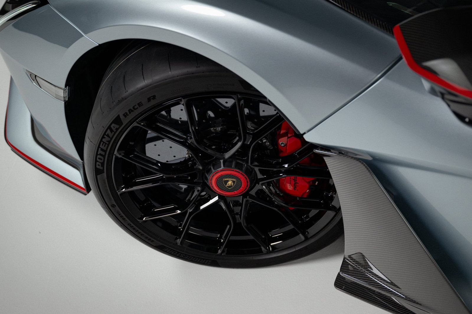 Lamborghini Revuelto SV - wheel detail